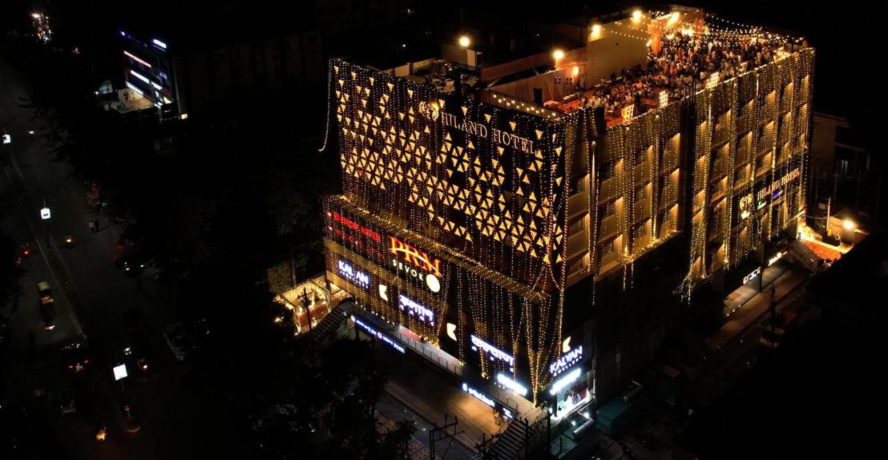 Travelbabu !! Hiland Hotel Siliguri Exterior photo